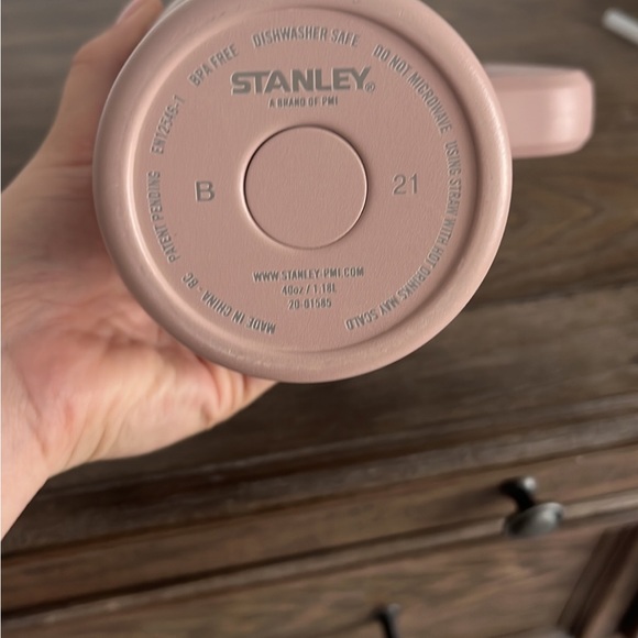 Stanley Tumbler Strawflowr - Picture 4 of 8